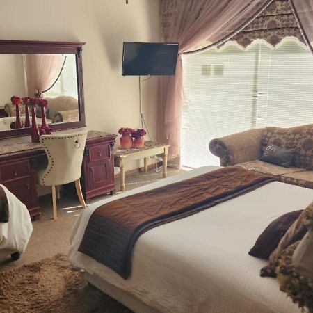 Villa Rose Cottages ブルームフォンテーン エクステリア 写真