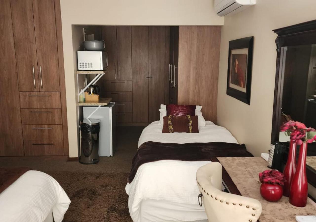 Villa Rose Cottages ブルームフォンテーン 部屋 写真