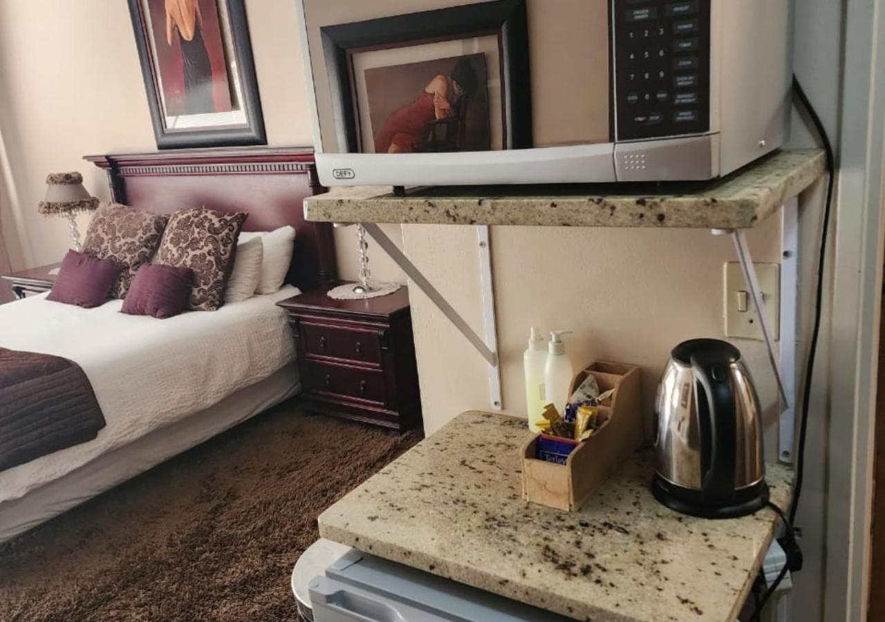 Villa Rose Cottages ブルームフォンテーン 部屋 写真